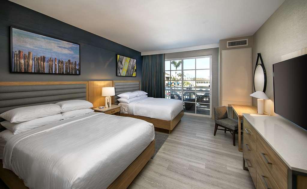 Inn At The Pier Pismo Beach, Curio Collection By Hilton Ruang foto